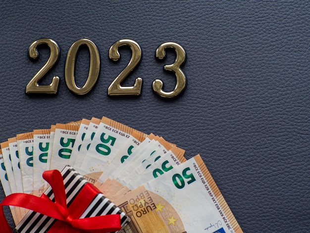 Tło banknotów pięćdziesięciu euro i 2023