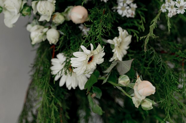 Zdjęcie tło wesele kwiat, kolorowe tło, świeża róża, bukiet kwiatów