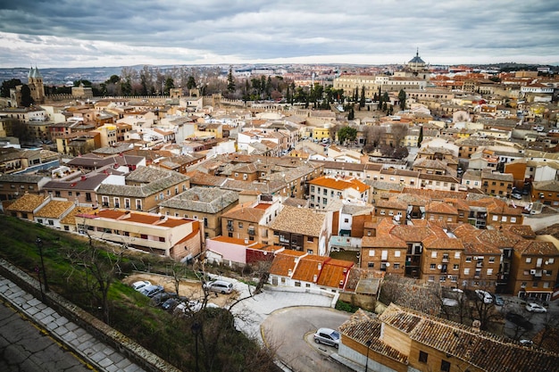 Toledo, miasto cesarskie. Widok ze ściany, dachu domu