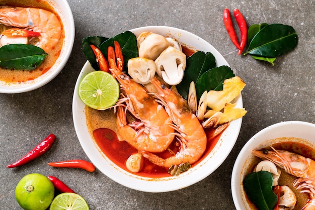 Tom Yum Goong Ostra kwaśna zupa