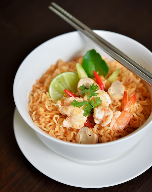 Tom Yum Kung Z Makaronem, Tajskie Jedzenie