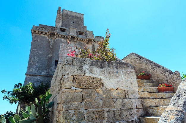 Torre Colimena na wybrzeżu Morza Salento Włochy