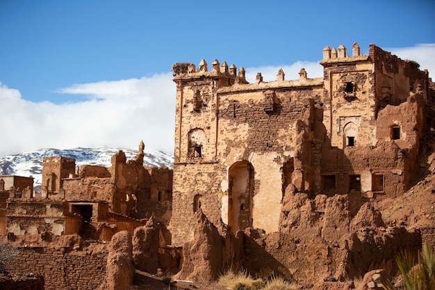 Tradycyjna forteca kasbah w pobliżu Ouarzazate Maroko