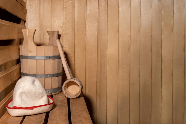 Tradycyjna stara rosyjska łaźnia koncepcja spa szczegóły wnętrza fińska sauna łaźnia parowa z traditi