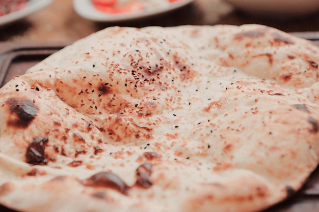 Tradycyjne tureckie pieczone danie pide Turecka pizza pide Przystawki z Bliskiego Wschodu Kuchnia turecka