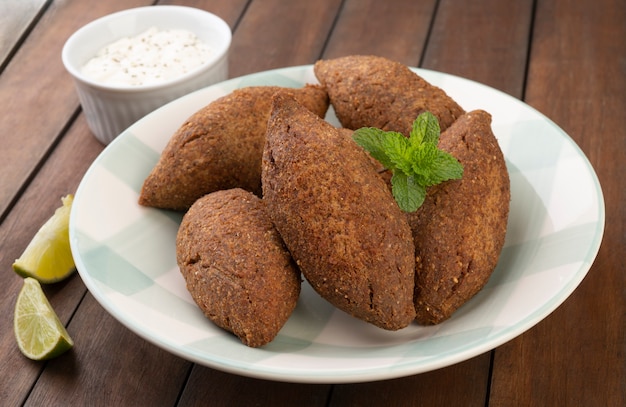 Tradycyjny Arabski Smażony Kibbeh. Typowa Brazylijska Przekąska.