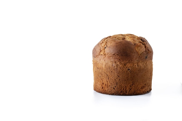 Tradycyjny świąteczny panettone na białym tle