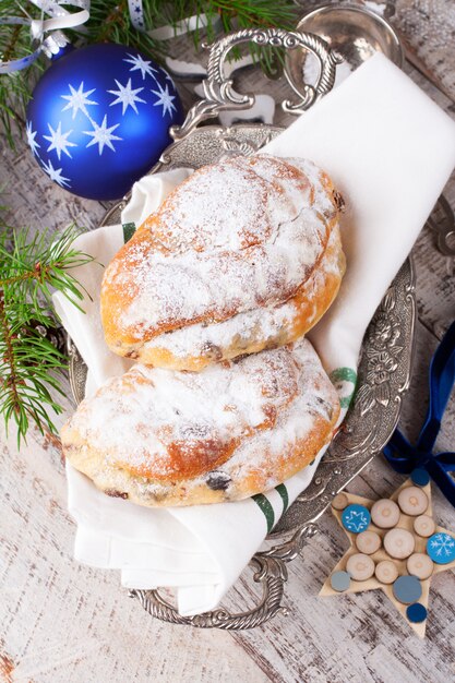 Zdjęcie tradycyjny świąteczny stollen