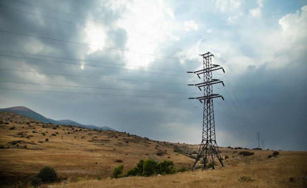 Transmisyjna linia elektroenergetyczna Wieża wysokiego napięcia