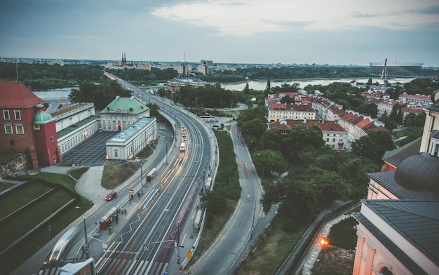 Transport Na Ruchliwej Ulicy W Warszawie