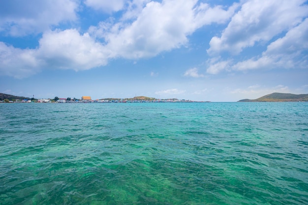 Tropikalna plaża idylliczny krajobraz