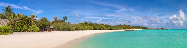 Tropikalna plaża na Malediwach