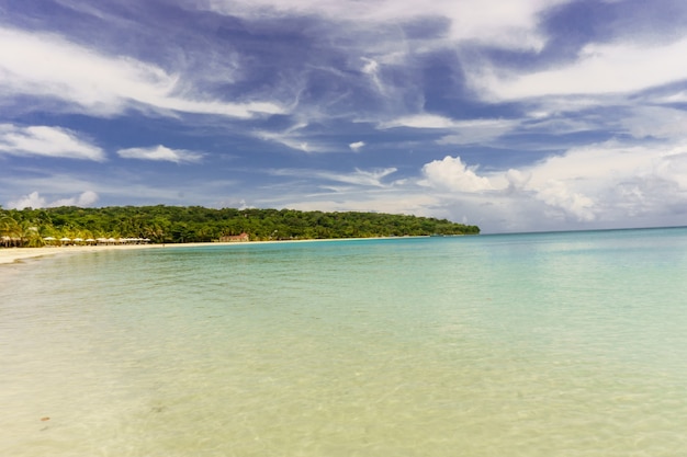 Tropikalna plaża. Wyspa kukurydziana, Nikaragua