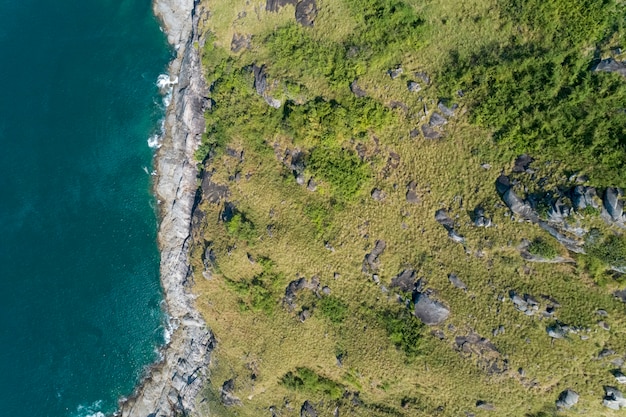 Tropikalne Morze Z Falą Upaść Na Brzegu Morza I Góry Widok Z Lotu Ptaka Drone Widok Z Góry Na Dół