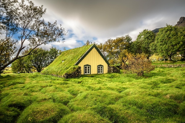 Turf Church w islandzkiej wiosce Hof Skaftafell Islandia