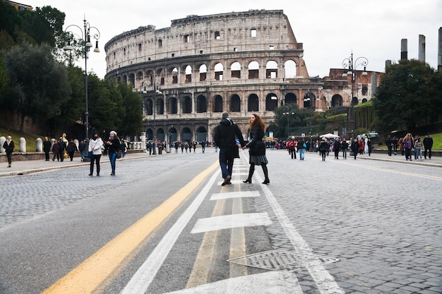Turyści chodzą do Koloseum w Rzymie?