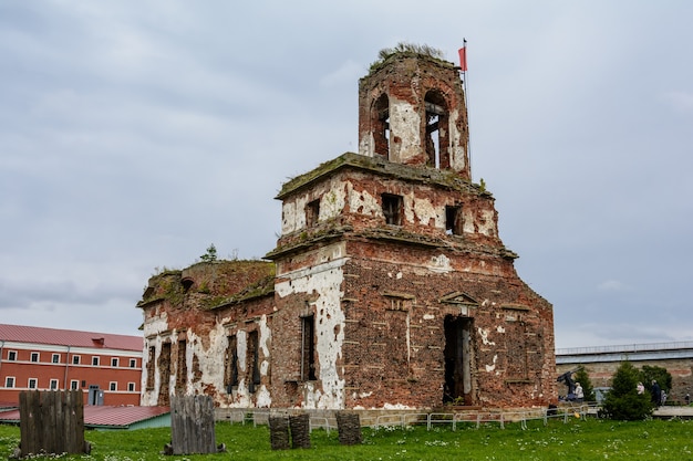 Twierdza Oreszek. Twierdza Shlisselburg w pobliżu Sankt Petersburga, Rosja. Założona w 1323 roku.