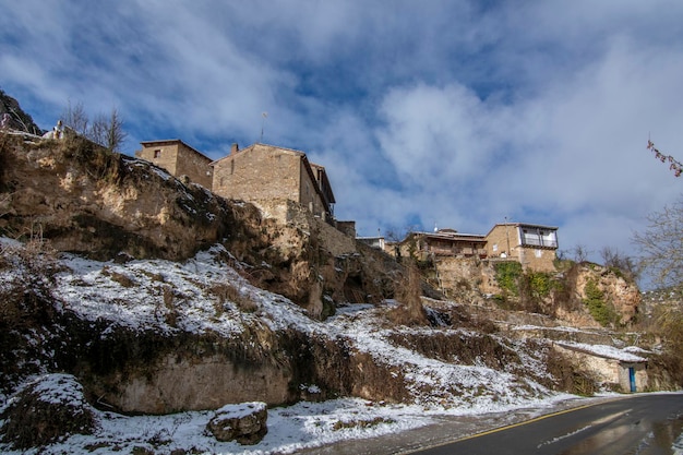 Typowy dom Orbaneja del Castillo Burgos Hiszpania