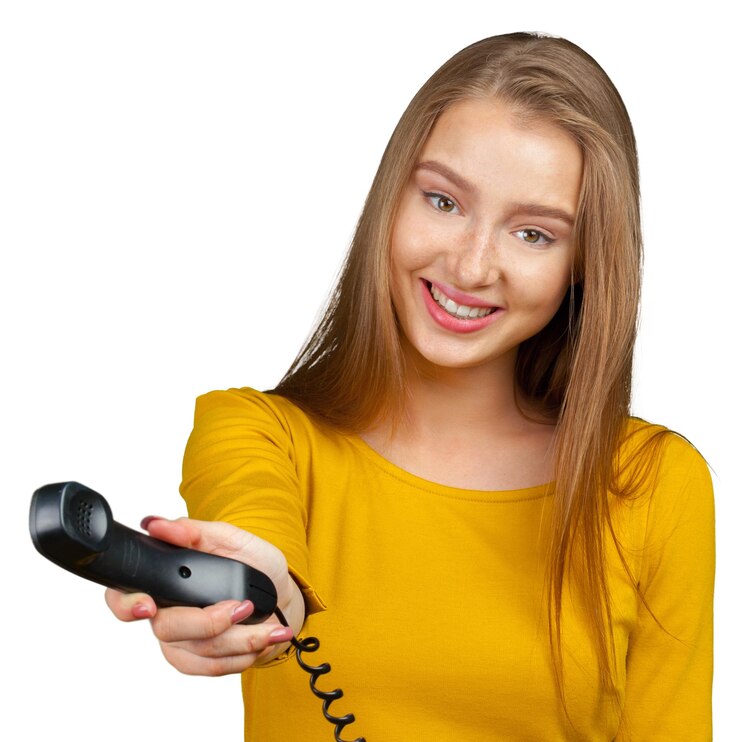 Zdjęcie udana i piękna biznesowa kobieta z telefonem