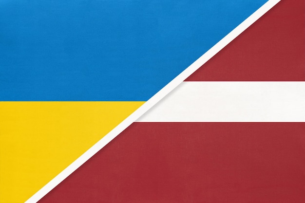 Ukraina i Łotwa symbol kraju Ukraińskie i łotewskie flagi narodowe Relacje i partnerstwo między dwoma krajami