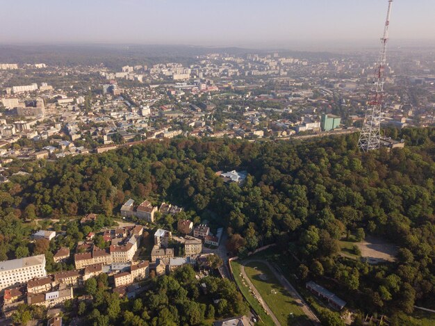 Ukraina Lwów centrum miasta stara architektura zdjęcie drona widok z lotu ptaka