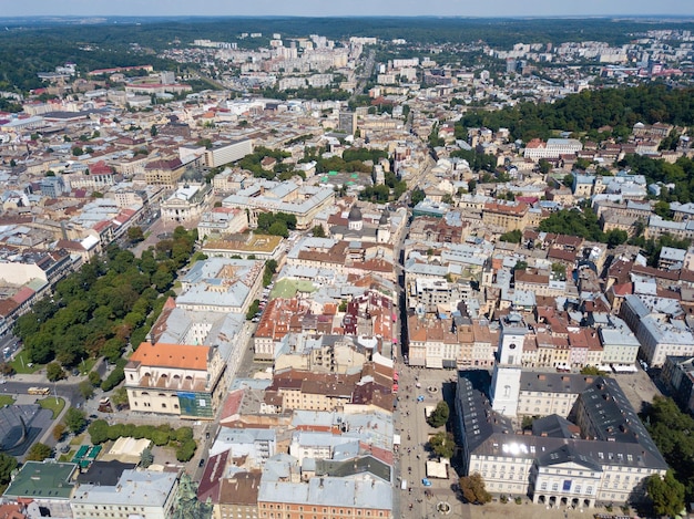 Ukraina Lwów centrum miasta stara architektura zdjęcie drona widok z lotu ptaka