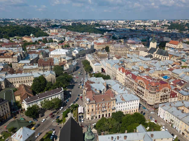 Ukraina Lwów centrum miasta stara architektura zdjęcie drona widok z lotu ptaka