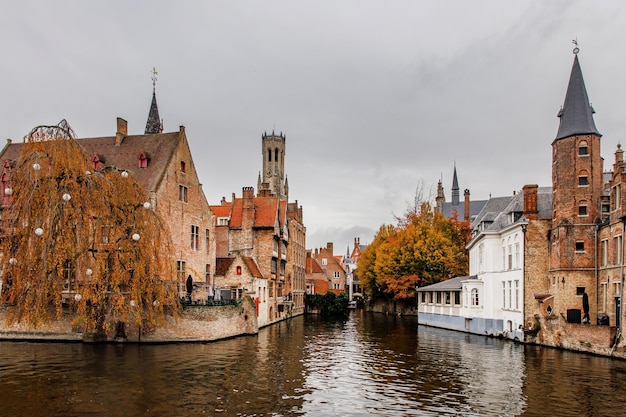 Ulice starego miasta Brugge Średniowieczna Europa Belgia