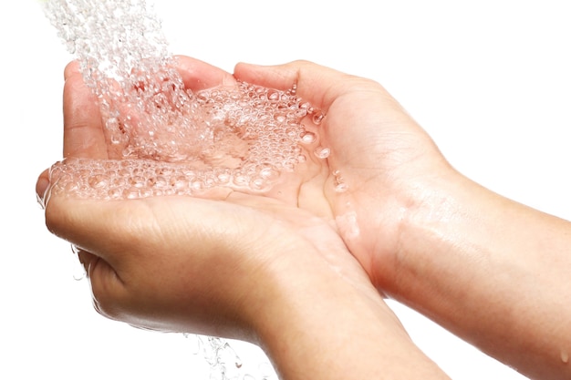 Umyj ręce, aby zapobiec zarazkom i wirusom