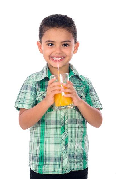 Uśmiechnięty Chłopiec Picia Soku Pomarańczowego Ze Słomką