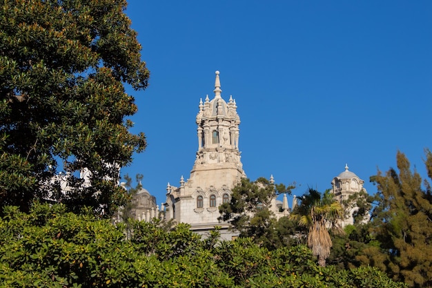 Valencia, hermoso palacio en el centro urbano