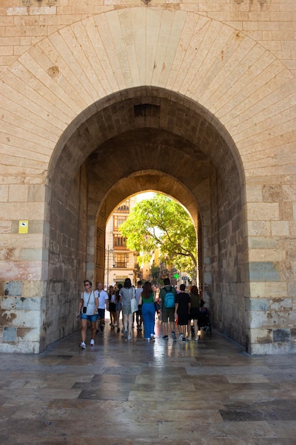 Valencia, Torres de Serranos distintas perspectivas