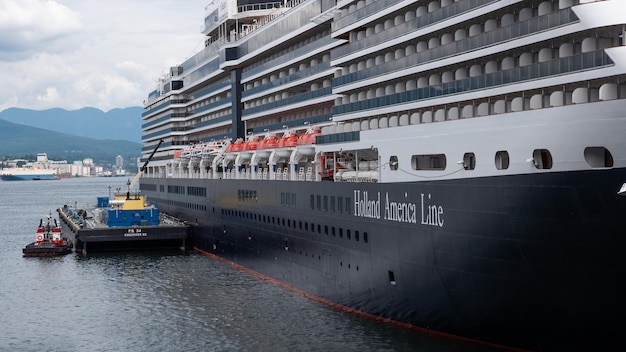 Vancouver Kanada 29 czerwca 2019 Holland America Line oceaniczny statek wycieczkowy w porcie