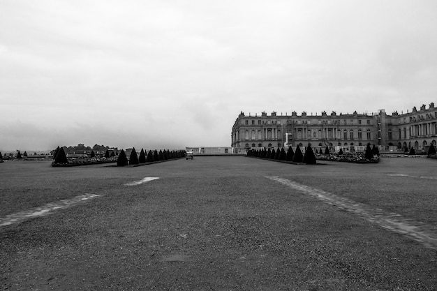 Versailles Francja26 września 2017 Czarno-białe ogrody w Wersalu Francja