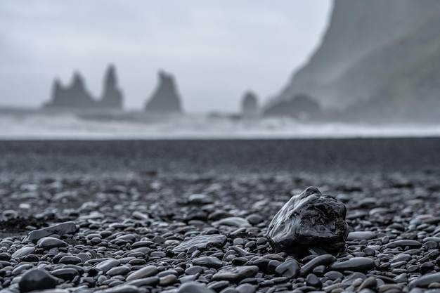 Vestrahorn to najsłynniejsza plaża z czarnym piaskiem na Islandii