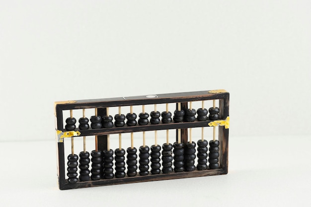 Vintage abacus swipoa lub sempoa wykonane z drewnianego tradycyjnego chińskiego kalkulatora