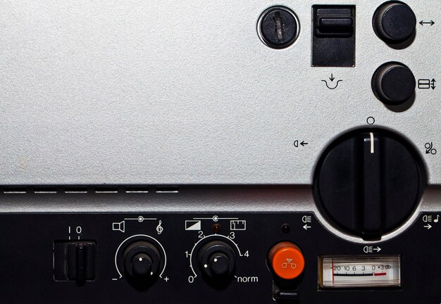 Vintage analogowy retro magnetofon i zdjęcie odtwarzacza