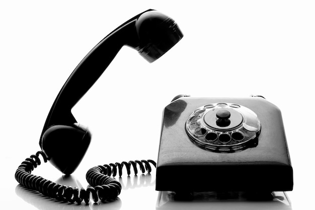 Zdjęcie vintage wybierania numeru telefonu w czerni i bieli
