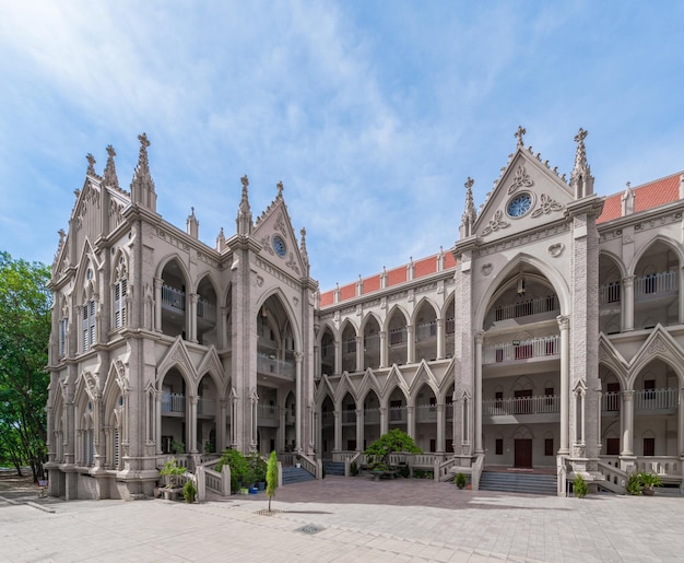 Vung Tau WIETNAM 13 lutego 2023 Kościół Song Vinh kościół ma zachodni gotycki projekt architektoniczny