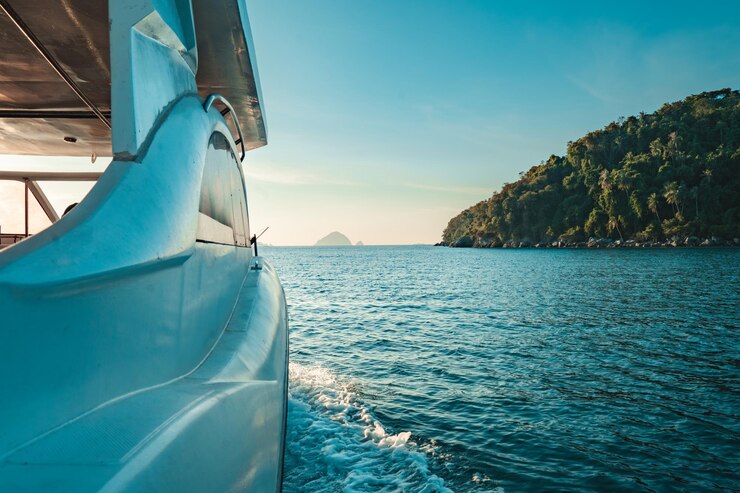 Zdjęcie wakacje na wybrzeżu wyspy z pływaniem łodzią w perhentian islands malaysia tajlandia