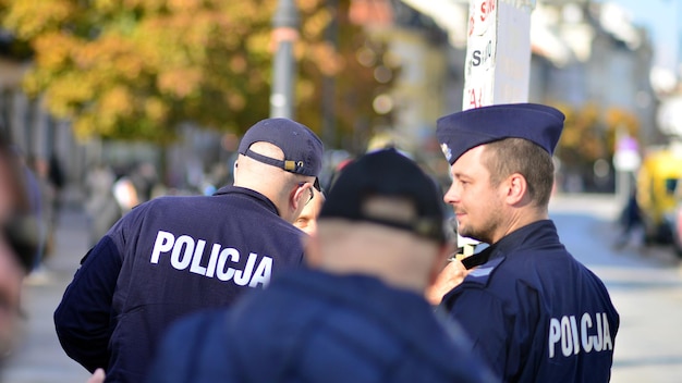 Warszawa Polska 24 października 2023 Policja zabezpiecza spotkanie powyborcze