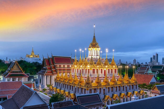 Wat Loha Prasat Punkt Widokowy Bangkoku Popularny Nazwany Loha Prasat To świątynia W Pobliżu Wat Phra Kaew W Krungtheph W Tajlandii