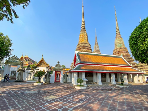 Zdjęcie wat pho to buddyjski kompleks świątyni w bangkoku w tajlandii