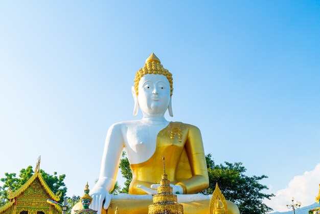 Wat Phra That Doi Kham (Świątynia Złotej Góry) w Chiang Mai, Tajlandia