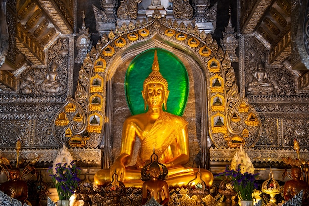 Wat Srisuphan w Chiang mai w północnej Tajlandii Kościół zbudowany ze srebra