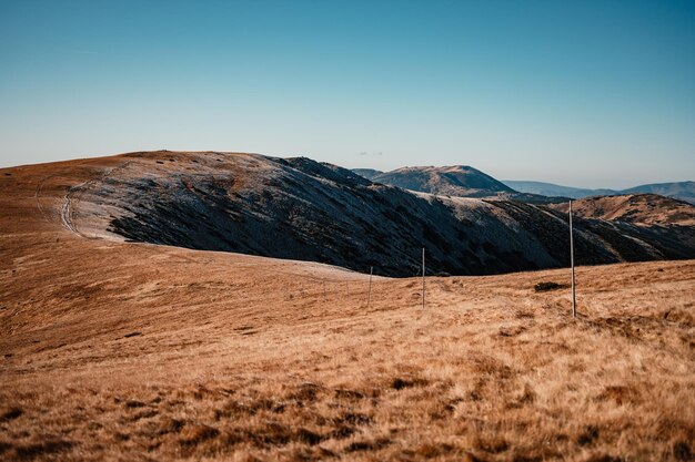 Wędrówka Chabenec od wsi Magurka do chaty durkovej bardzo popularny cel wędrówek w Parku Narodowym Niskie Tatry Słowacja przyroda Region Liptov Zimowy zamarznięty krajobraz