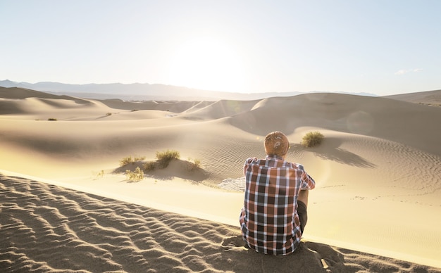 Zdjęcie wędruj po piaskowej pustyni