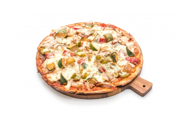 wegetariańska pizza na białym tle