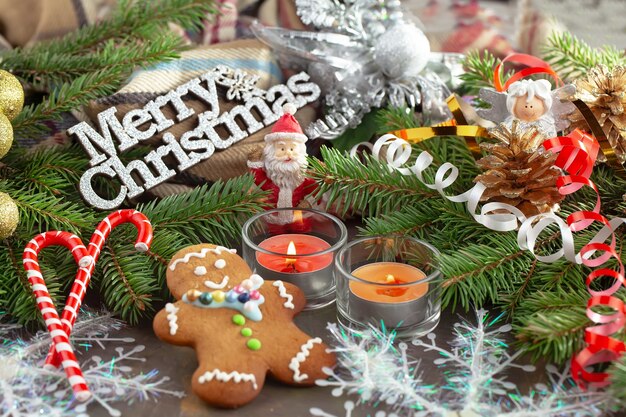 Wesołych Świąt Bożego Narodzenia koncepcja prezenty i ozdoby świąteczne