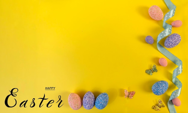Wesołych Wielkanoców Flat Lay Internet banner z Copy Space na Wielkanocy